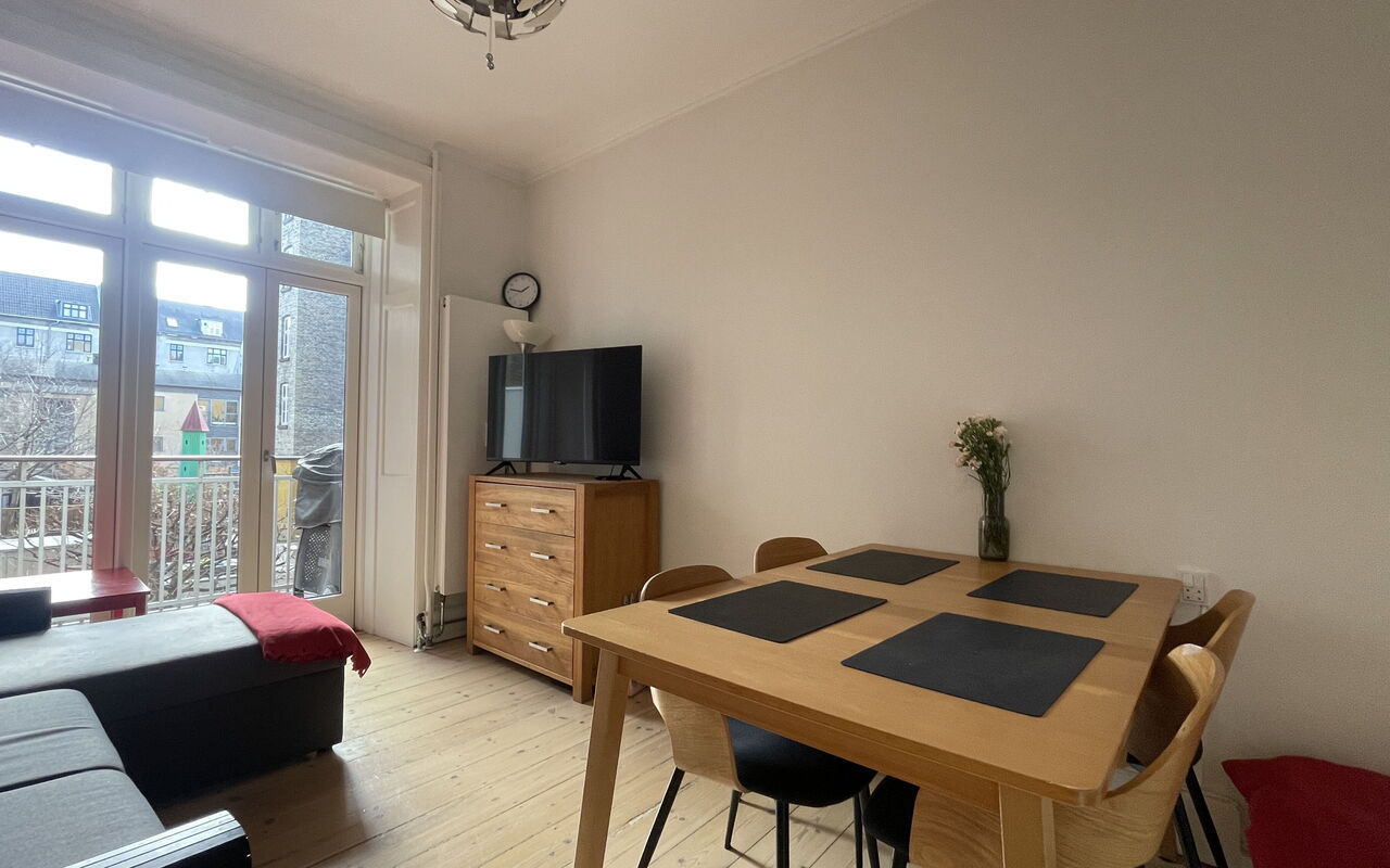 Østerbro - 3 Br - 5 People - Close Metro: Lunchrum, Vardagsrum