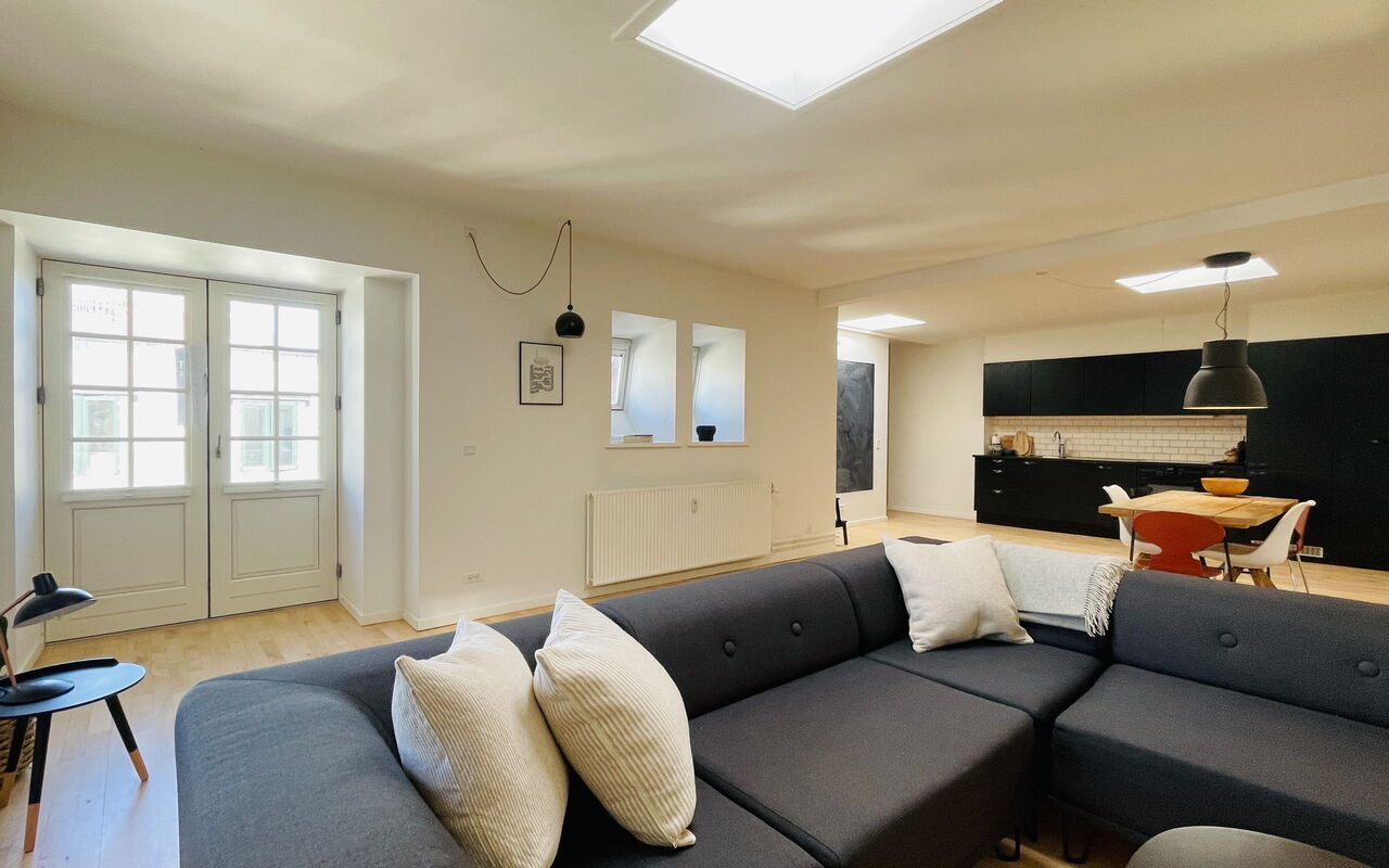 Center - 3 Br - 6 People - Close To Metro: Kök, Lunchrum, Vardagsrum