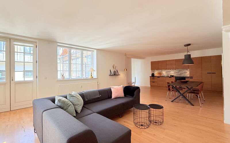 Inner City - 4br - 2 Bath - 6 People: Kök, Lunchrum, Vardagsrum